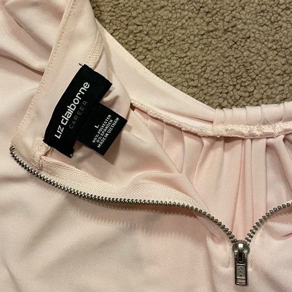 Liz Claiborne Career blouse light pink exposed back zipper gathered neckline - Picture 9 of 9